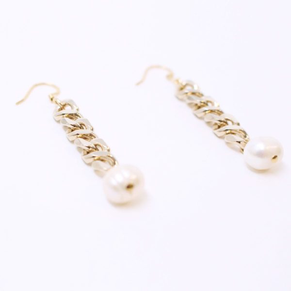 Gold Bold Chain Natural Pearl Earring