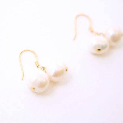 Twin Natural Pearl Hook Earring