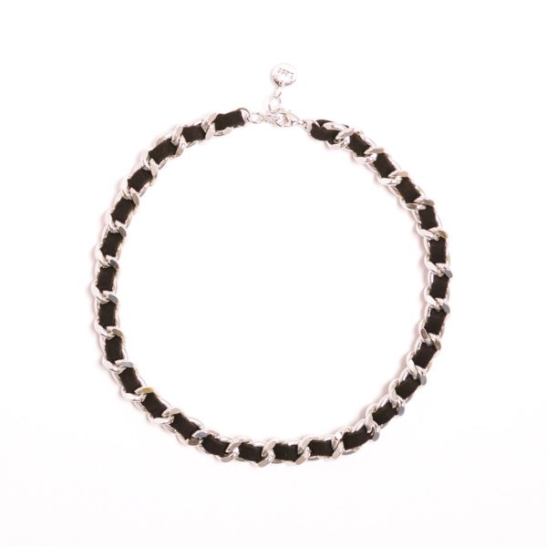Black Chamude With Chain Choker