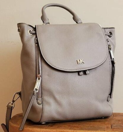 Michael Kors Evie Medium Pearl Grey Backpack